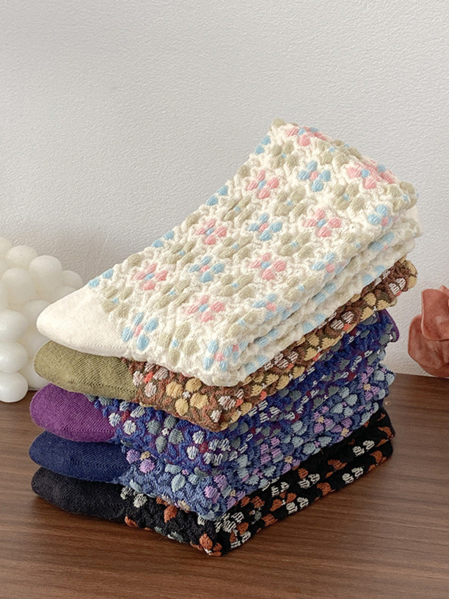 5 Pairs Women Vintage Floral Embossing Cotton Socks