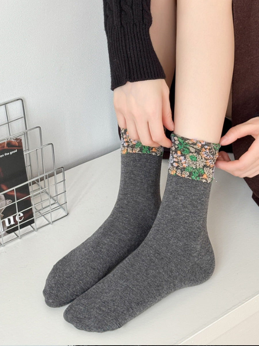 5 Pairs Women Vintage Winter Flower Jacquard Socks